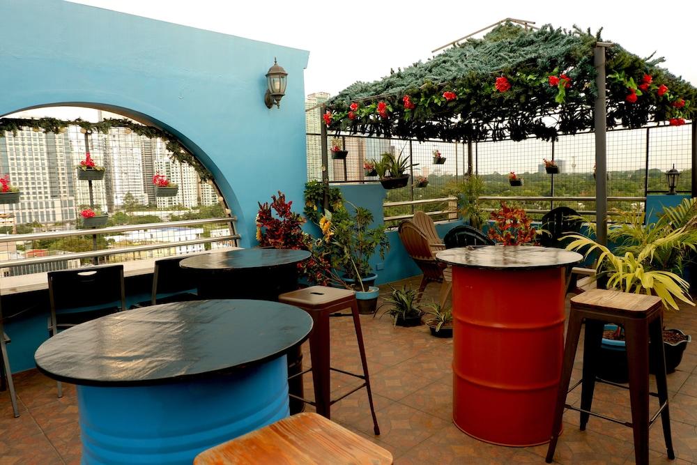 博尼法西奥全球城市堡经济型酒店 马卡蒂 外观 照片